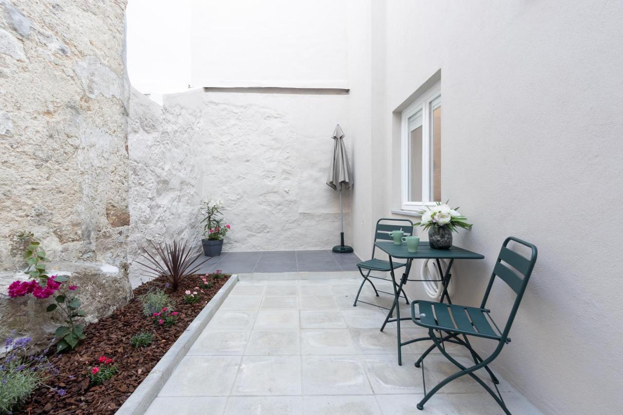 Dona Emilia Guest House & Studio Apartment Building ビアナドカステロ エクステリア 写真