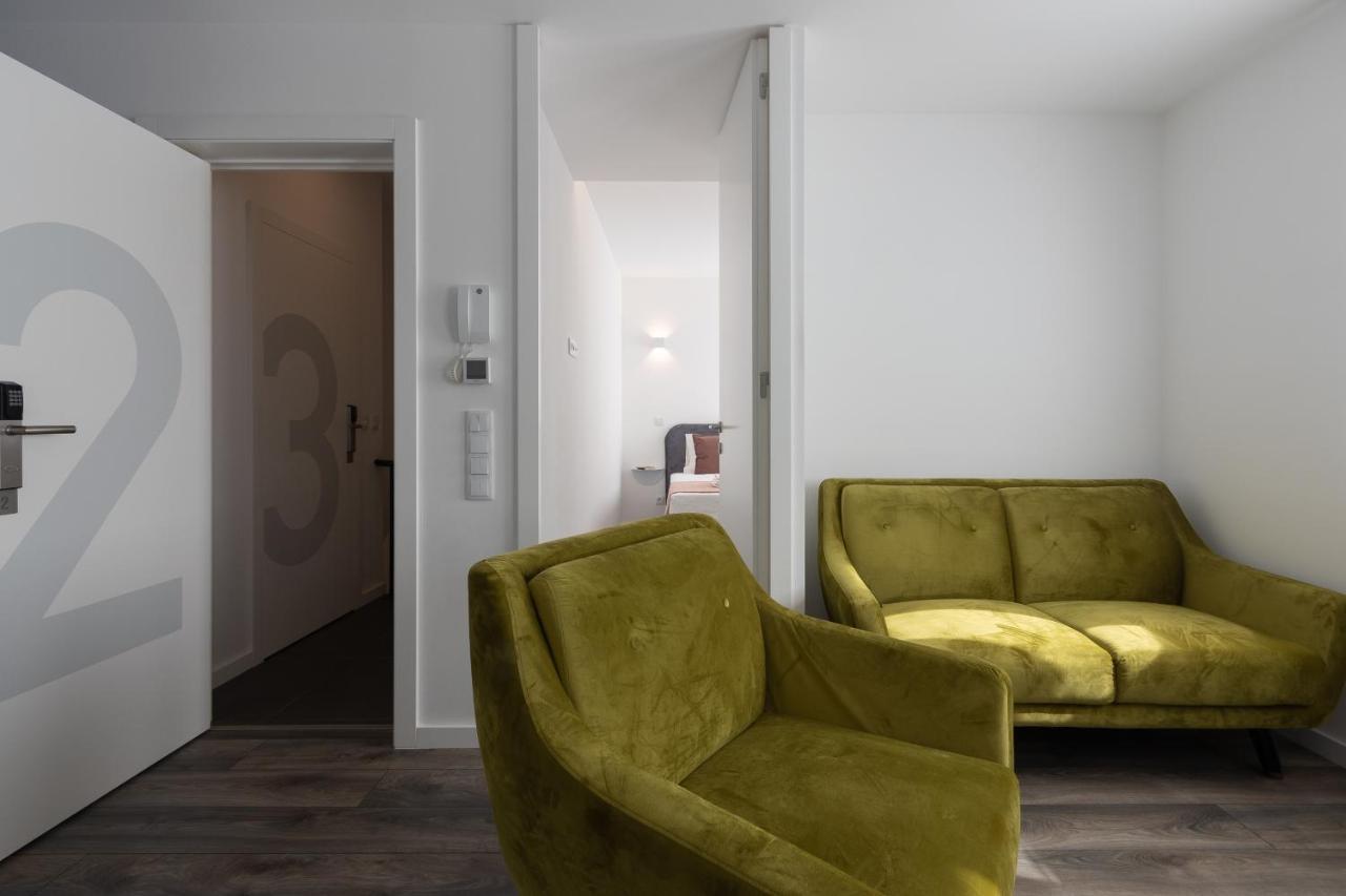 Dona Emilia Guest House & Studio Apartment Building ビアナドカステロ エクステリア 写真