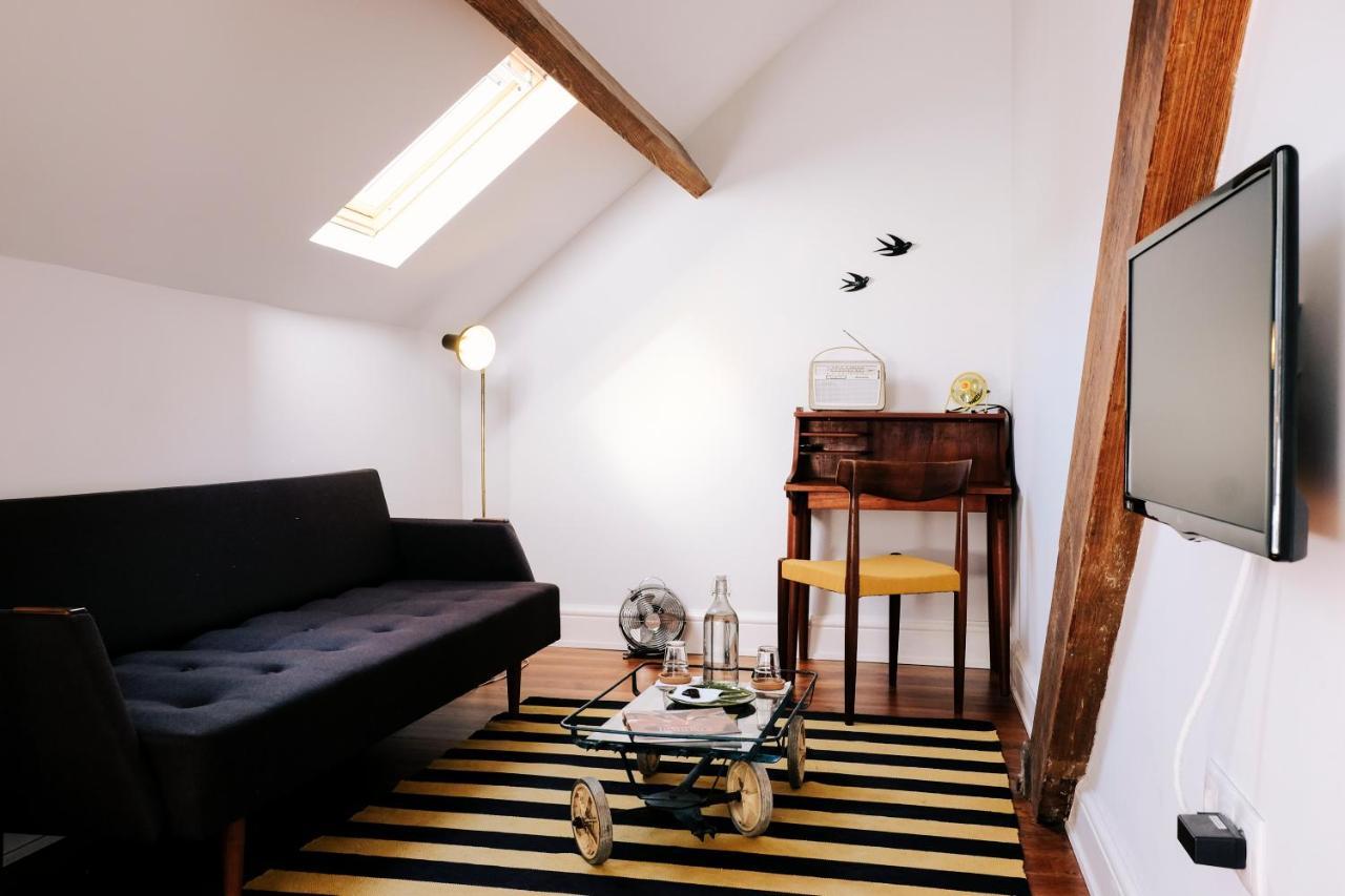 Dona Emilia Guest House & Studio Apartment Building ビアナドカステロ エクステリア 写真